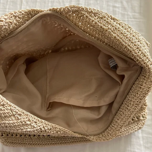 Crotchet Tan Crossbody Bag - Picture 5 of 5